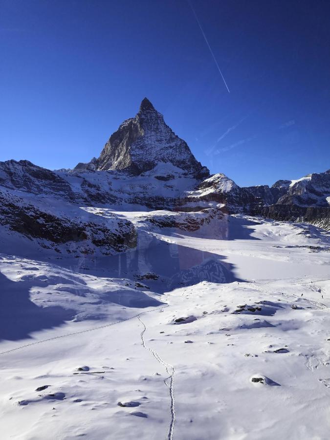 Апартаменты Le Petit Refuge Cervinia Брей-Червиния Экстерьер фото